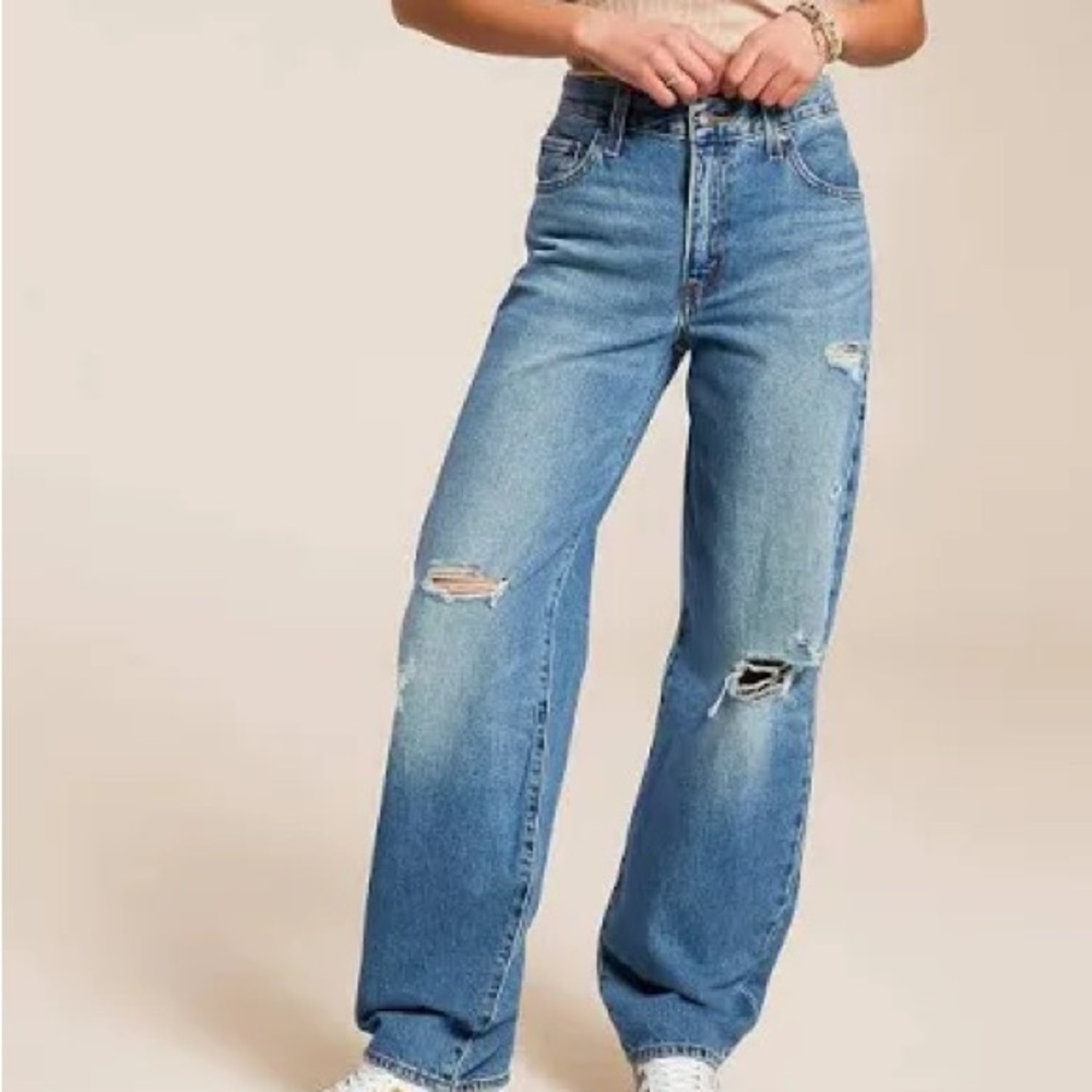 Levi’s Baggy Dad distressed jeans